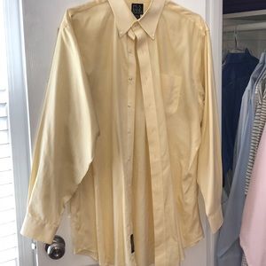 Men’s Jos. A. Bank tailored fit yellow button down